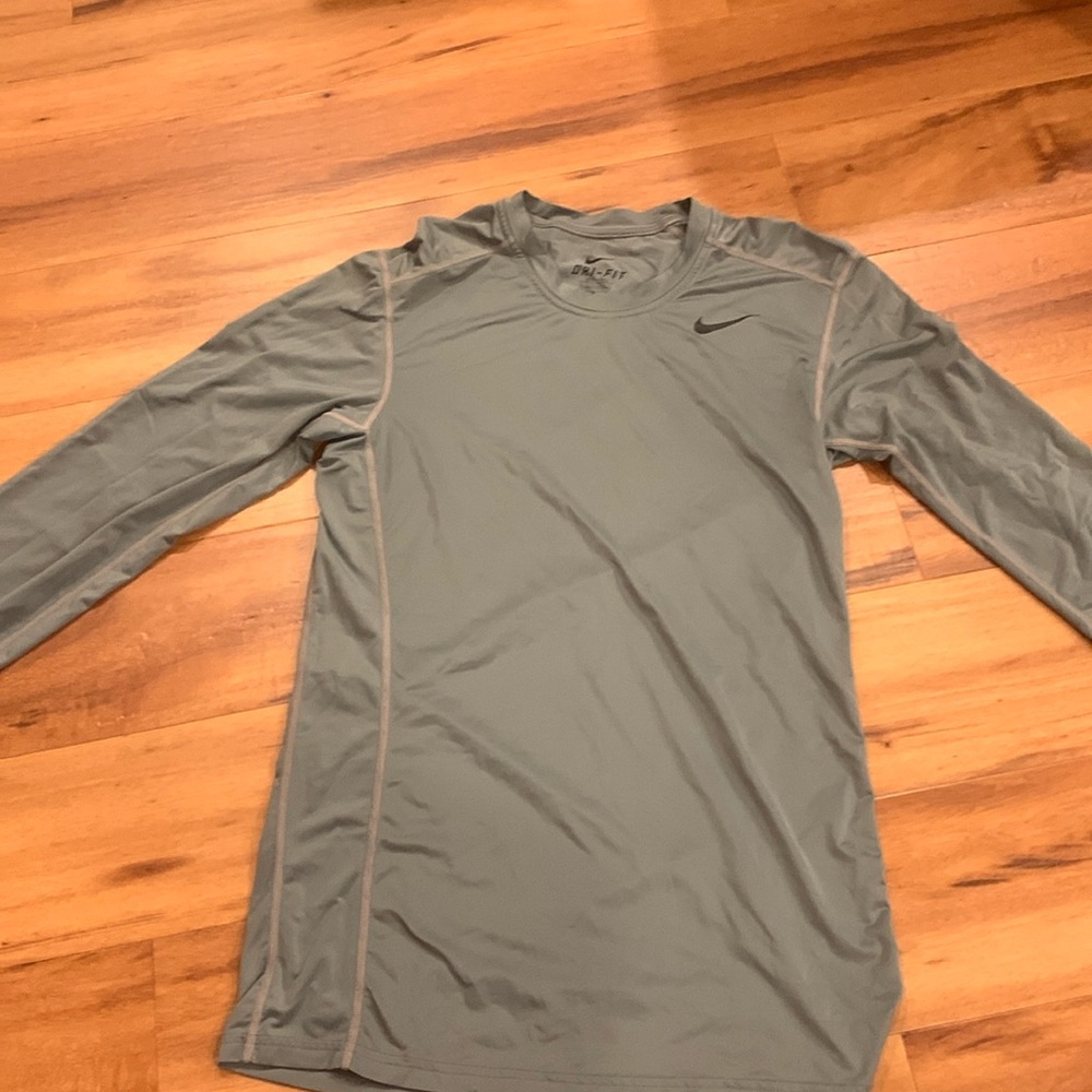 Nike dry fit longsleeve shirt